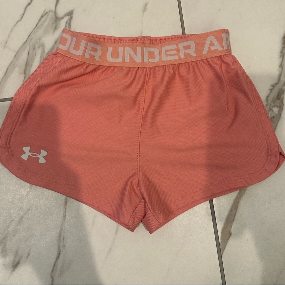 Under Armour Girl Size 5 Coral Shorts